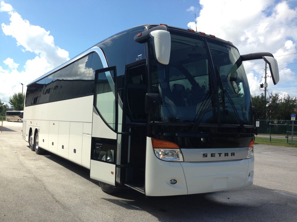 Comfortable Coach Bus 5